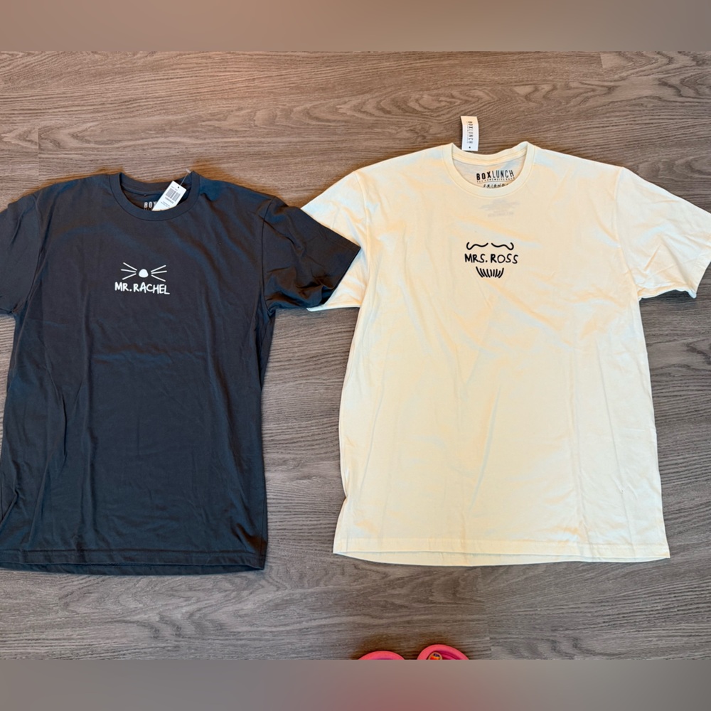 Couples F.R.I.E.N.D.S. Tshirt Set - White XL & Grey Medium - Brand New